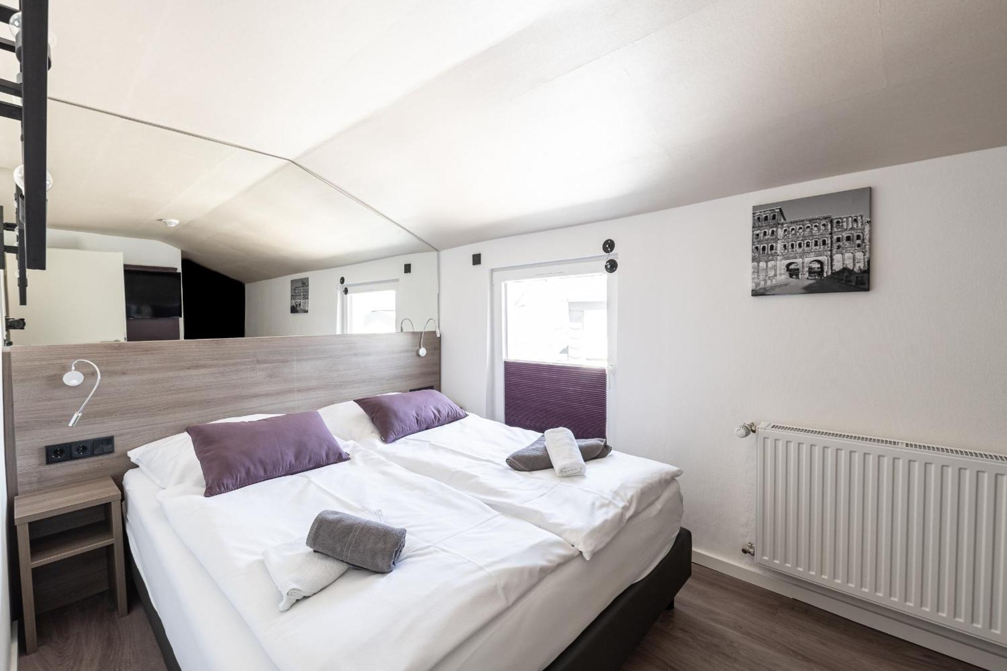 Hotel Porta Nigra Trier Rum bild