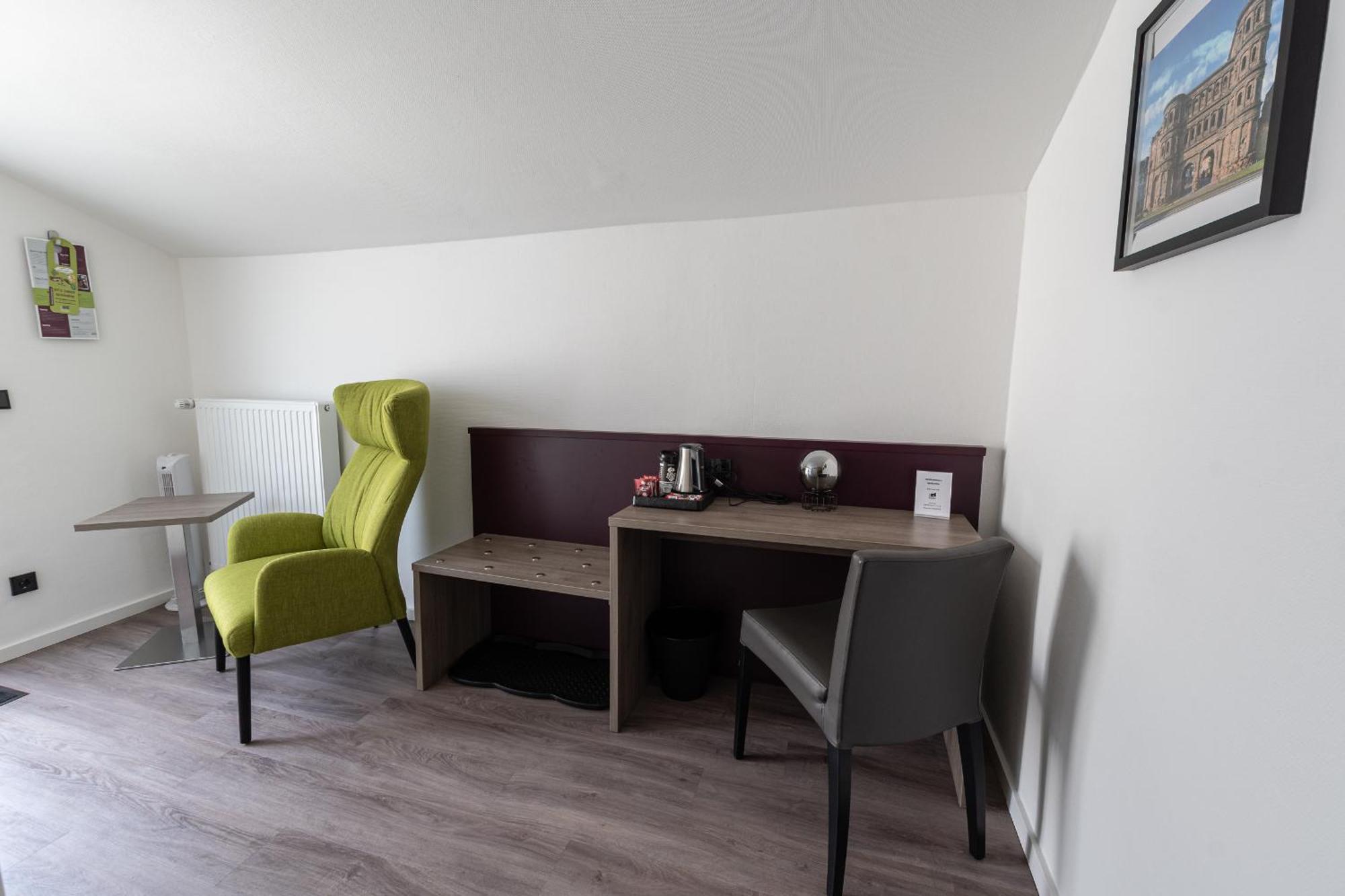Hotel Porta Nigra Trier Rum bild